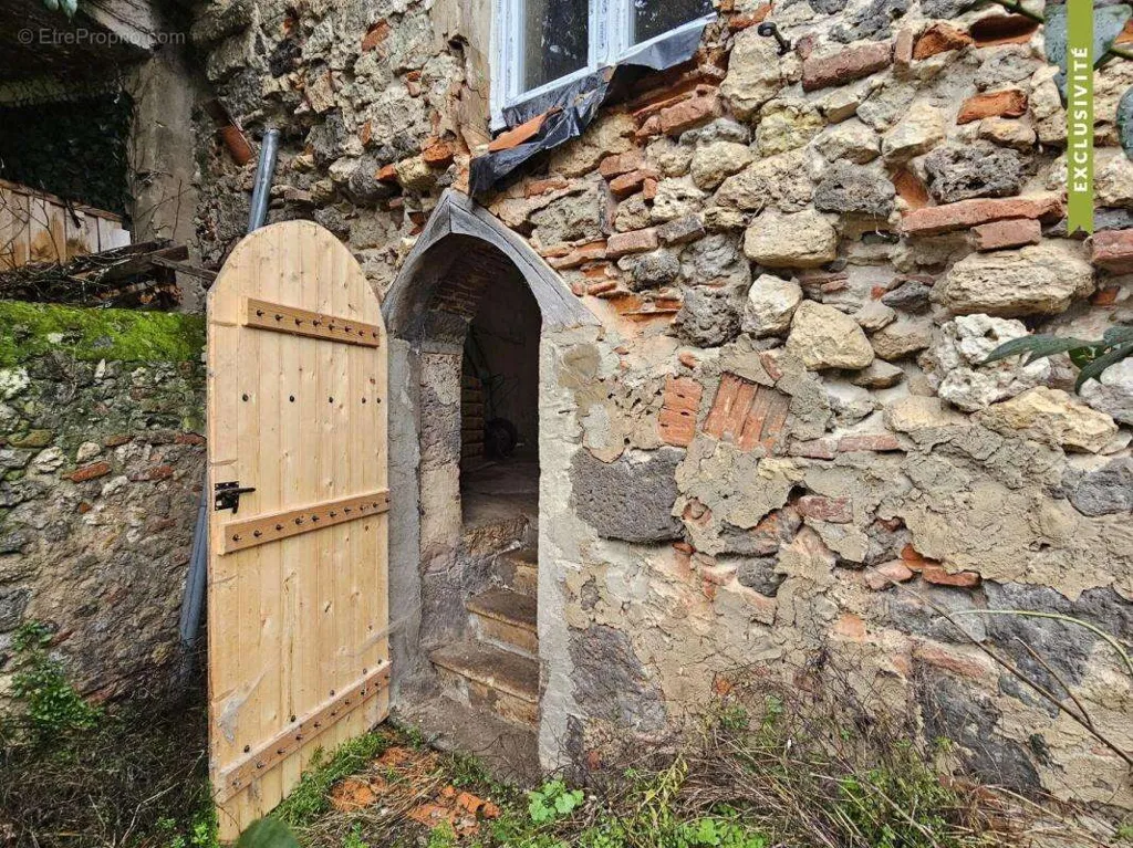 Exterior - Ancient Garage with Garden in Port-Sainte-Marie