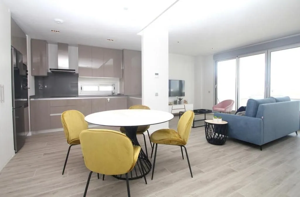 Salle à manger - Apartment with Pool in Bel-Air, Estepona