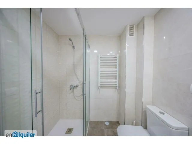 Vannitoad - Fully Renovated Flat with Terrace in Carabanchel
