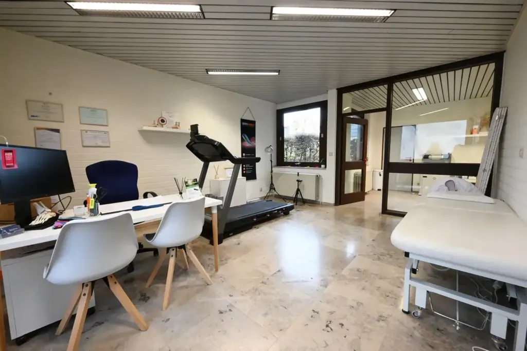 Bureau - Locaux Commerciaux à Roeselare avec Parking