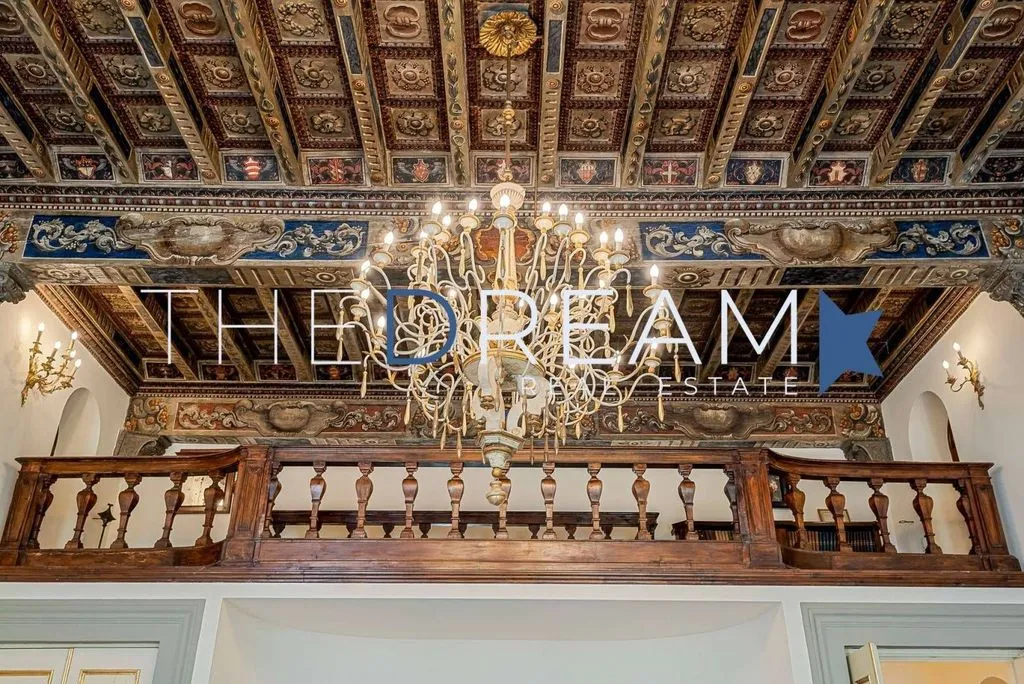 Soggiorno - 5-Bedroom Flat in Historic Building, Lucca