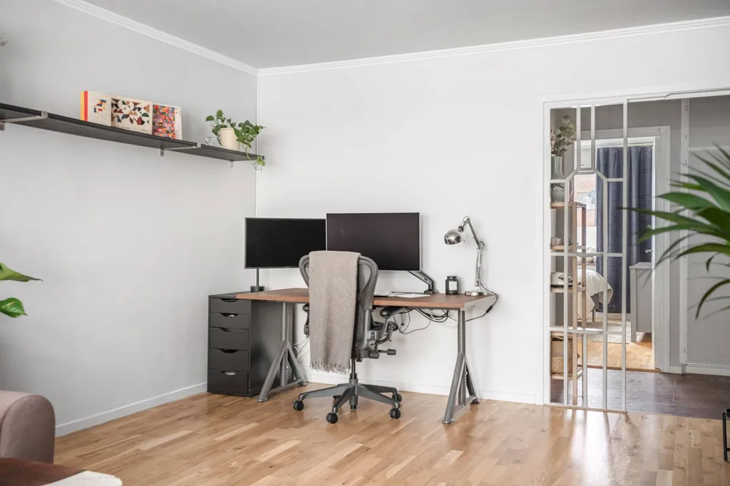 Studio - Apartment with Glass Balcony in Huvudsta