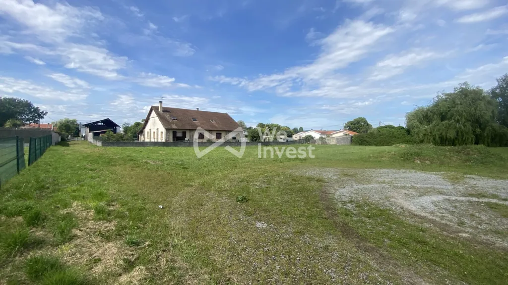 Garden - Large Plot with Natural Setting in Coarraze