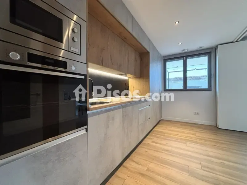 Cuisine - Ground Floor Flat with Private Garden in Fuenlabrada