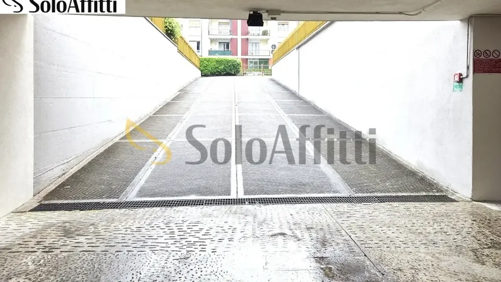 Garage - 3-room apartment in Milano
