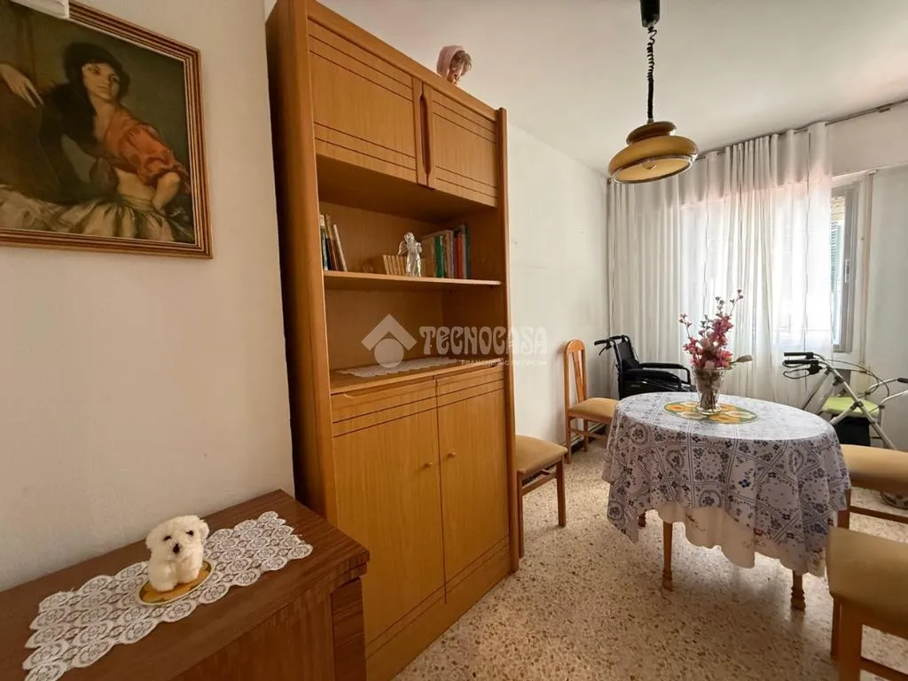 Söögituba - Apartment with Terrace in Ciudad Lineal, Madrid