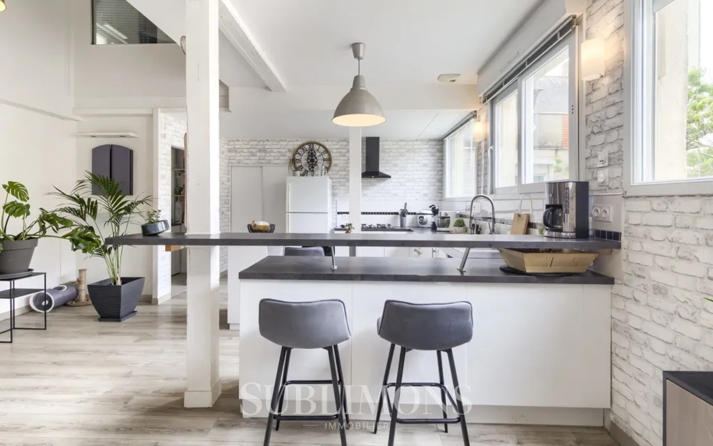 Köök - Fully Renovated House with Terraces in Louroux-Béconnais