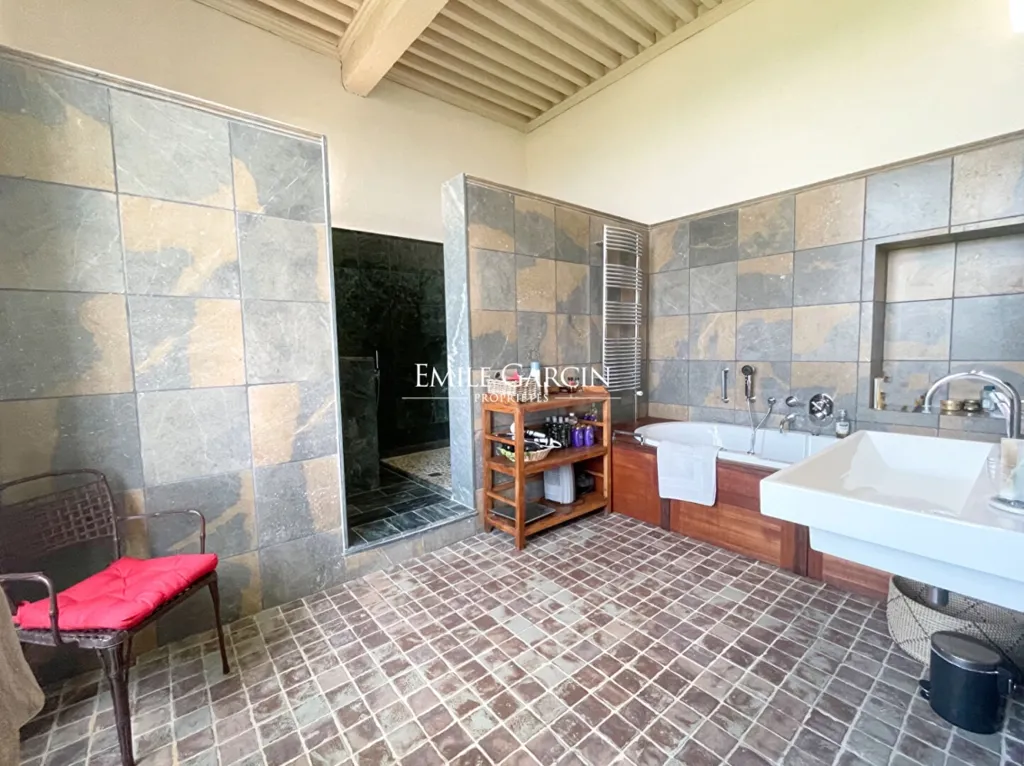 Salles de bain - Domaine de Prestige avec Piscine près d'Aix-En-Provence