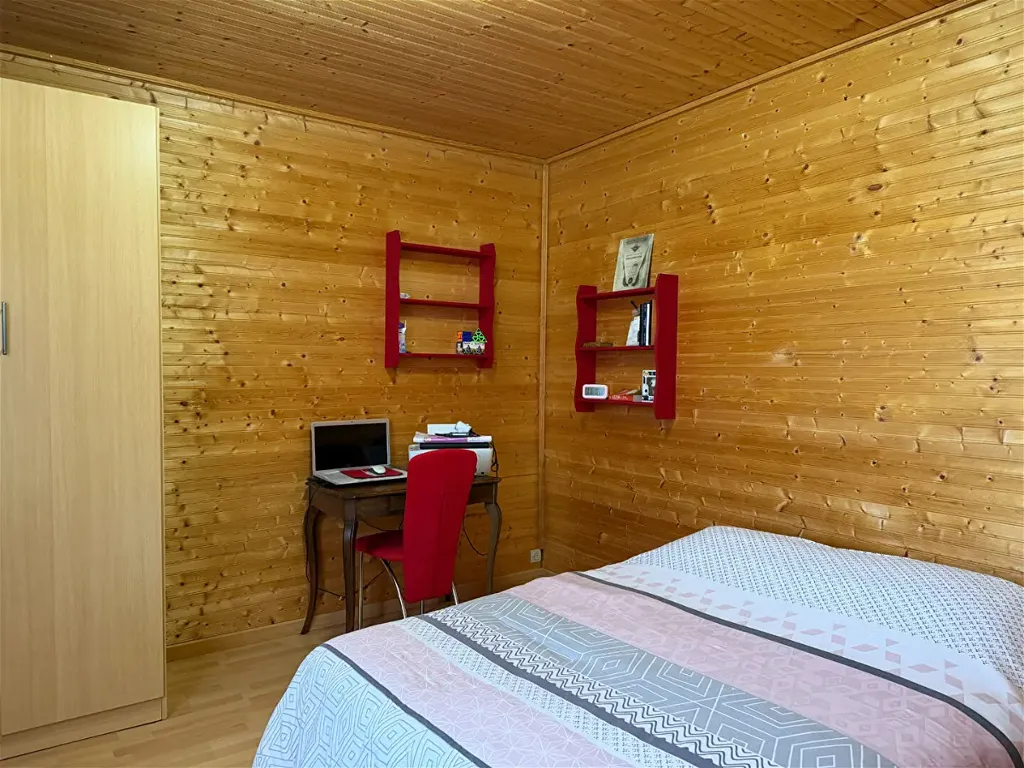 4-toaline maja asukohas Rugles