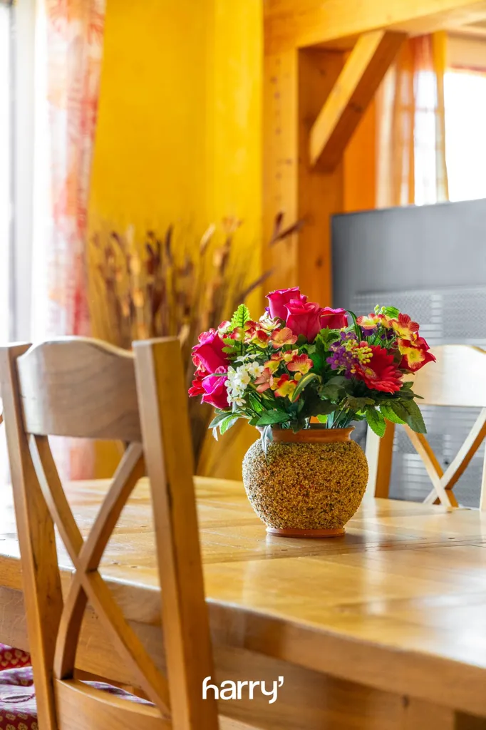 Söögituba - 3/4-Bed Apartment with Balcony in Pontarlier