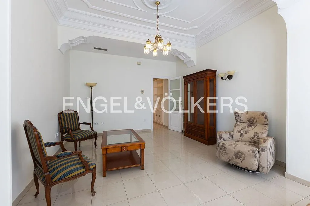 Séjour - Apartment with Balcony in Gran Vía, Valencia