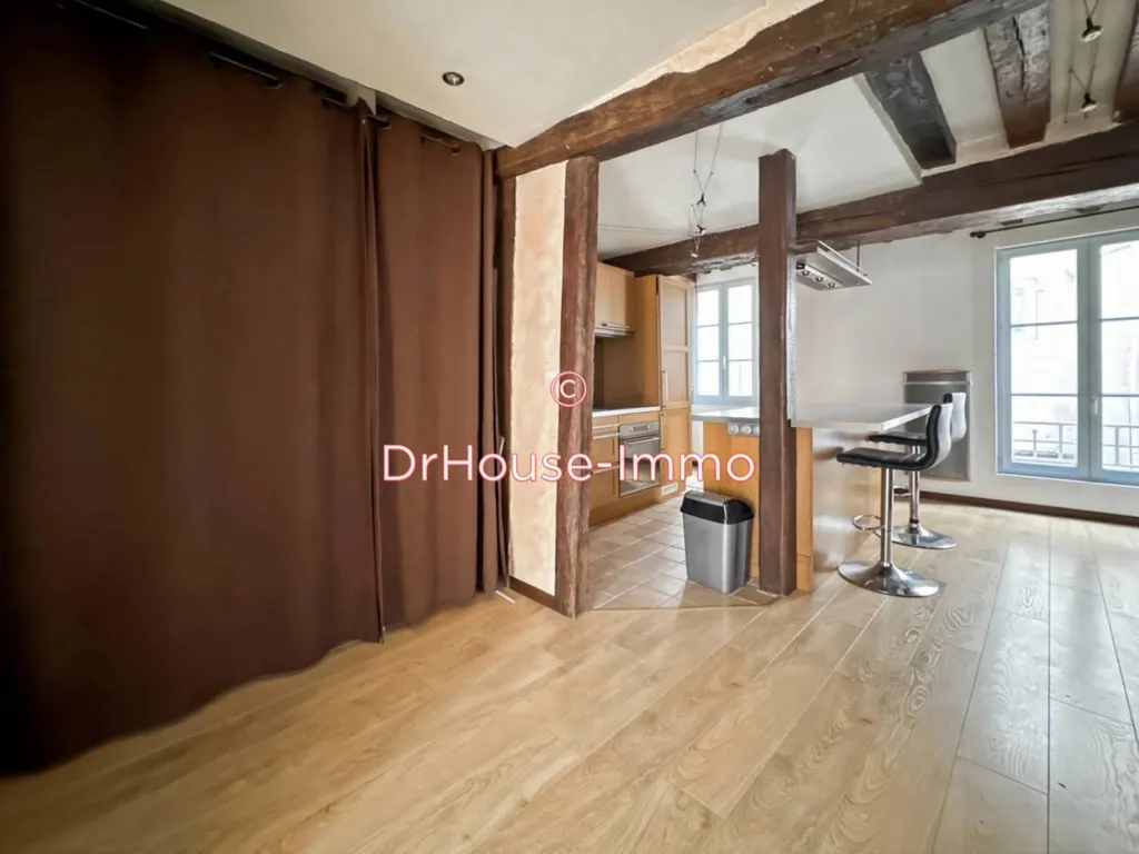 Séjour - Appartement 2 Pièces avec Cave à Melun