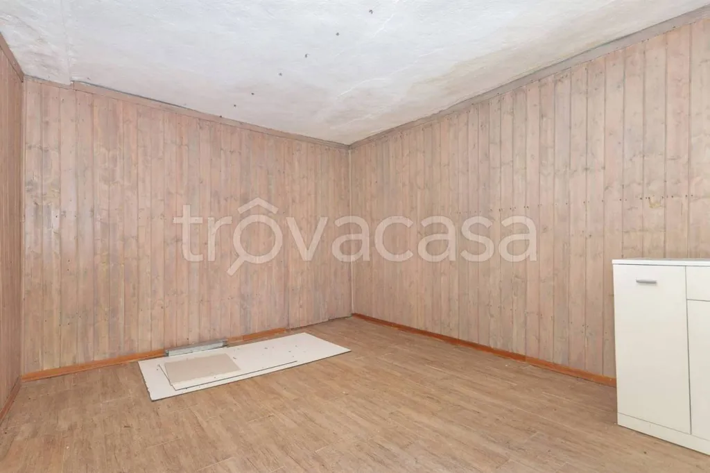 Toad - Rustic Baita with Garden in Acceglio