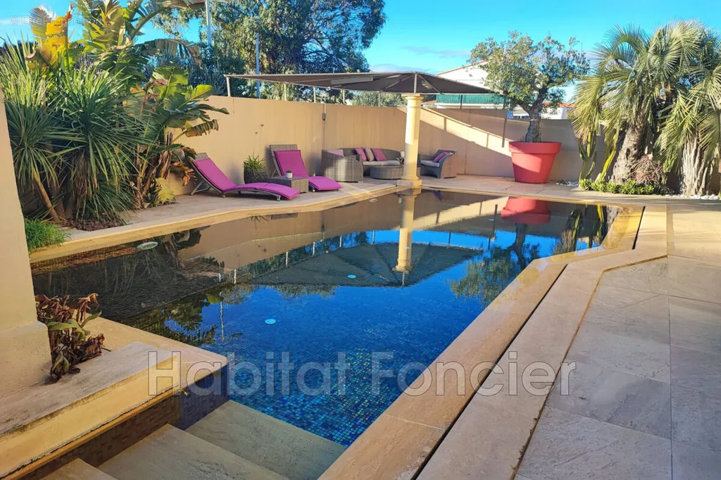 Pool - South-Facing House with Pool in Saint-Cyprien