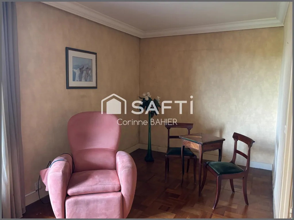 Séjour - Appartement avec Balcon et Garage au Cœur de Nantes