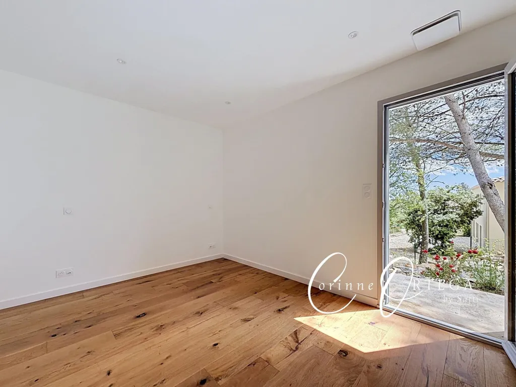 Toad - Contemporary Villa with Pool in Lanes Carreau