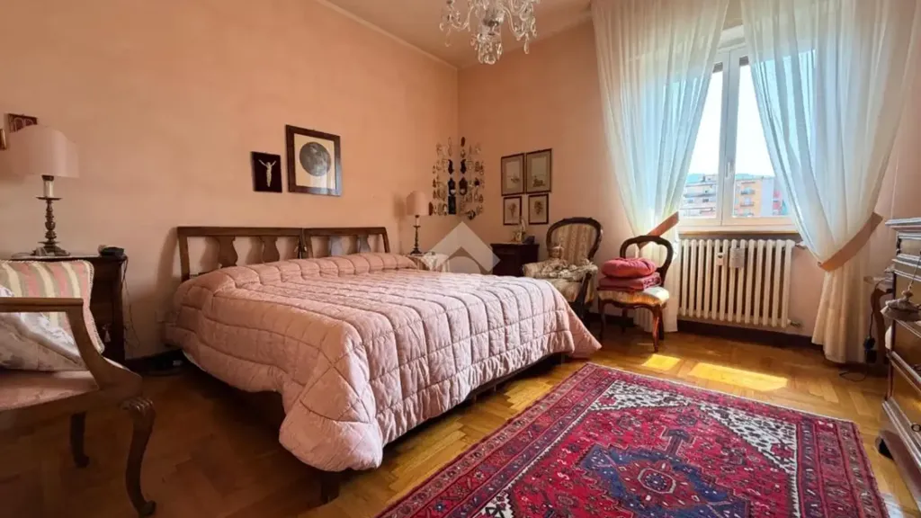 Camere da letto - Trilocale with Balcony in Brescia
