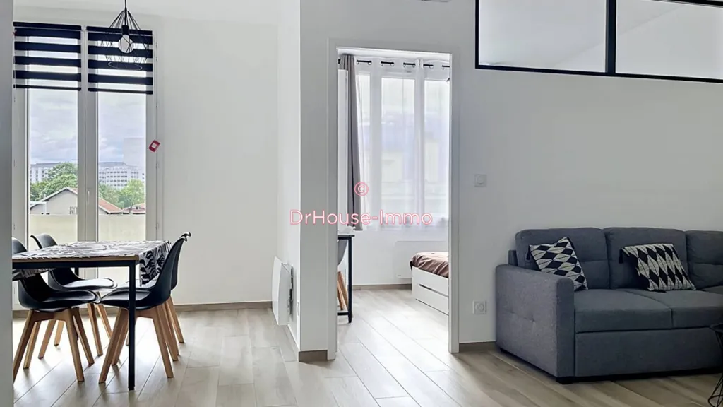 Séjour - Appartement T3 Refait à Neuf avec Balcon à Grenoble