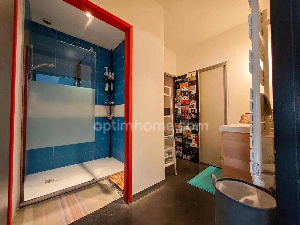 Bathrooms - Character Loft with Garage in Central Cholet