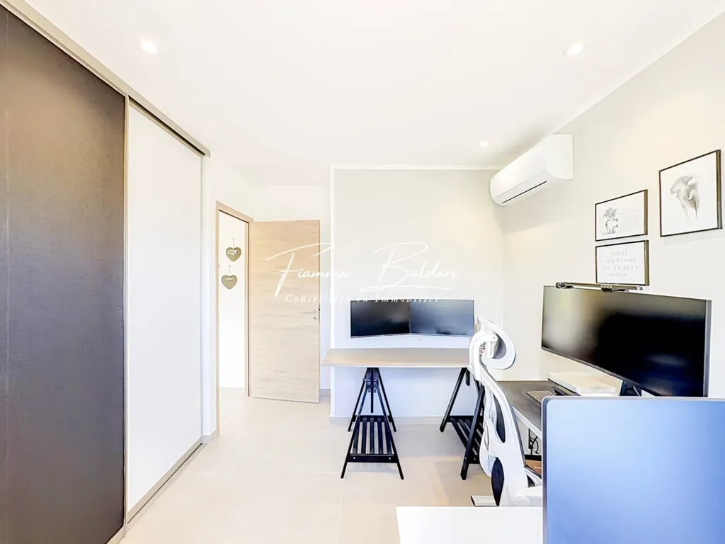 Bureau - Villa contemporaine avec piscine à l'ouest