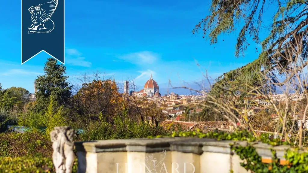 Aed - Luxury Apartment in Historic Villa, Florence