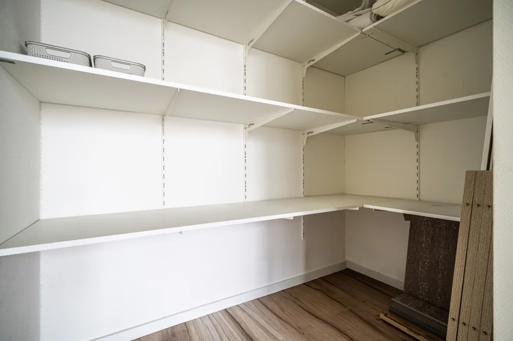 Rooms - Corner Apartment with Extra Mezzanine in Leiden