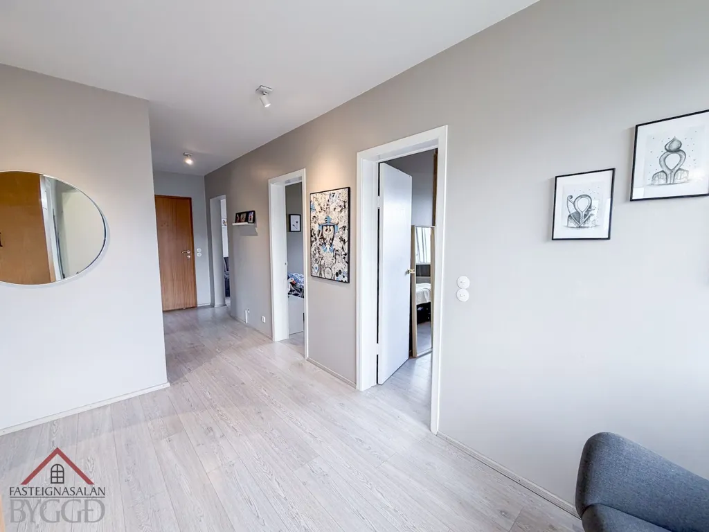 Esik - Apartment with South Balcony in Akureyri