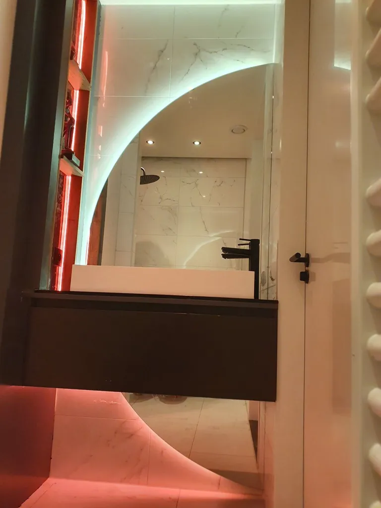Bagni - Luxury Apartment in The CoolTower, Rotterdam