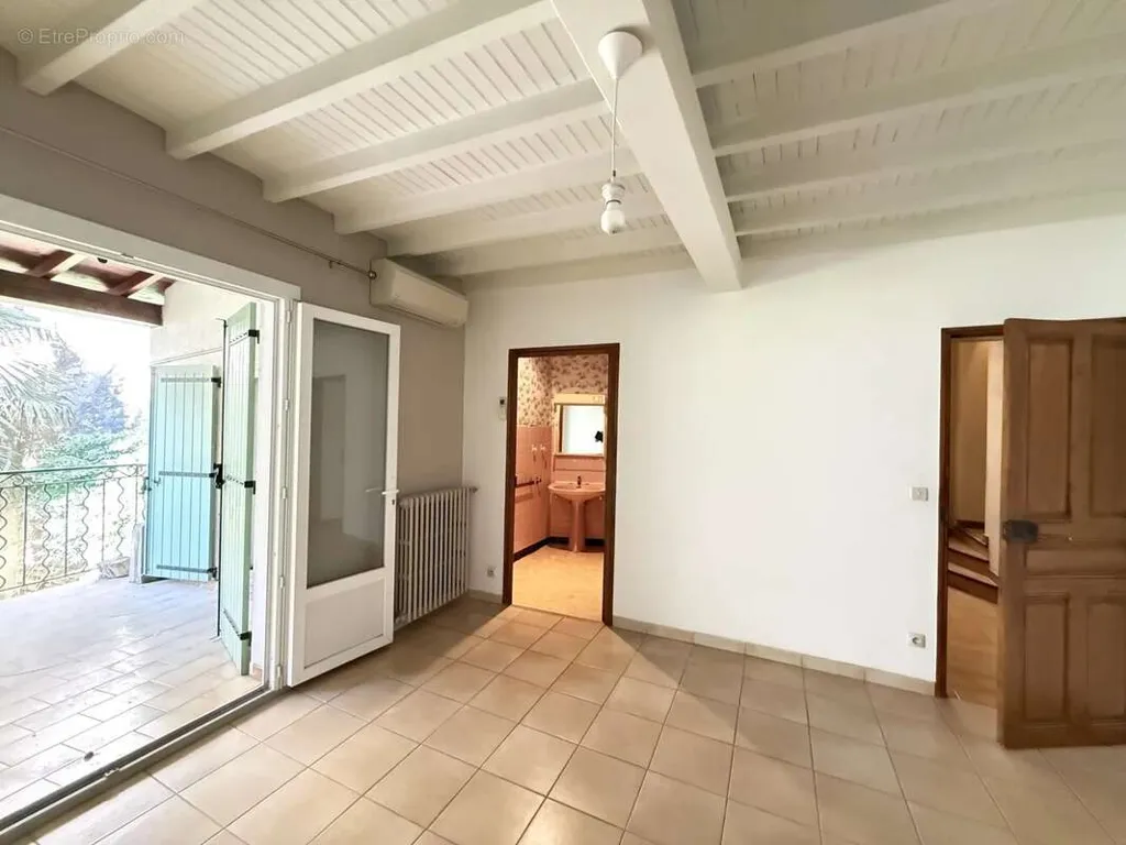Living Room - Provençal House with Garden in Arles