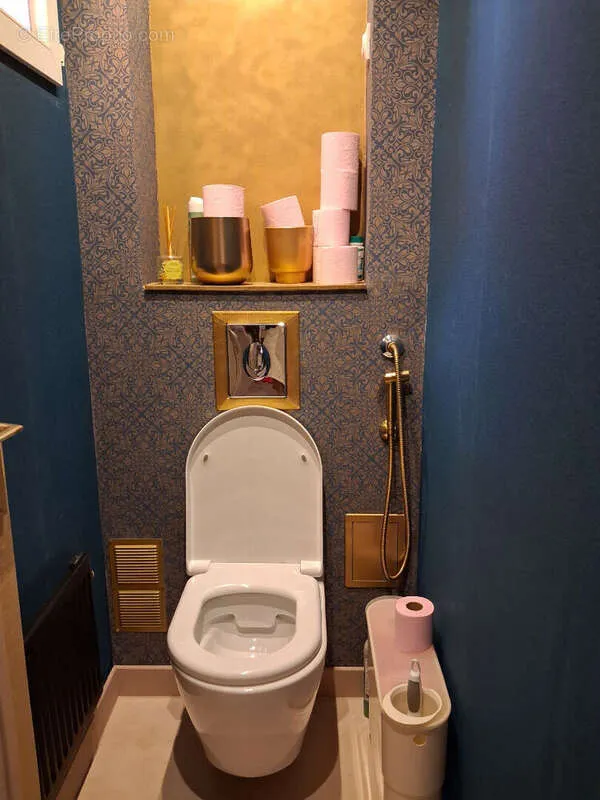 Bathrooms - Modernised House with Garden in Bolbec