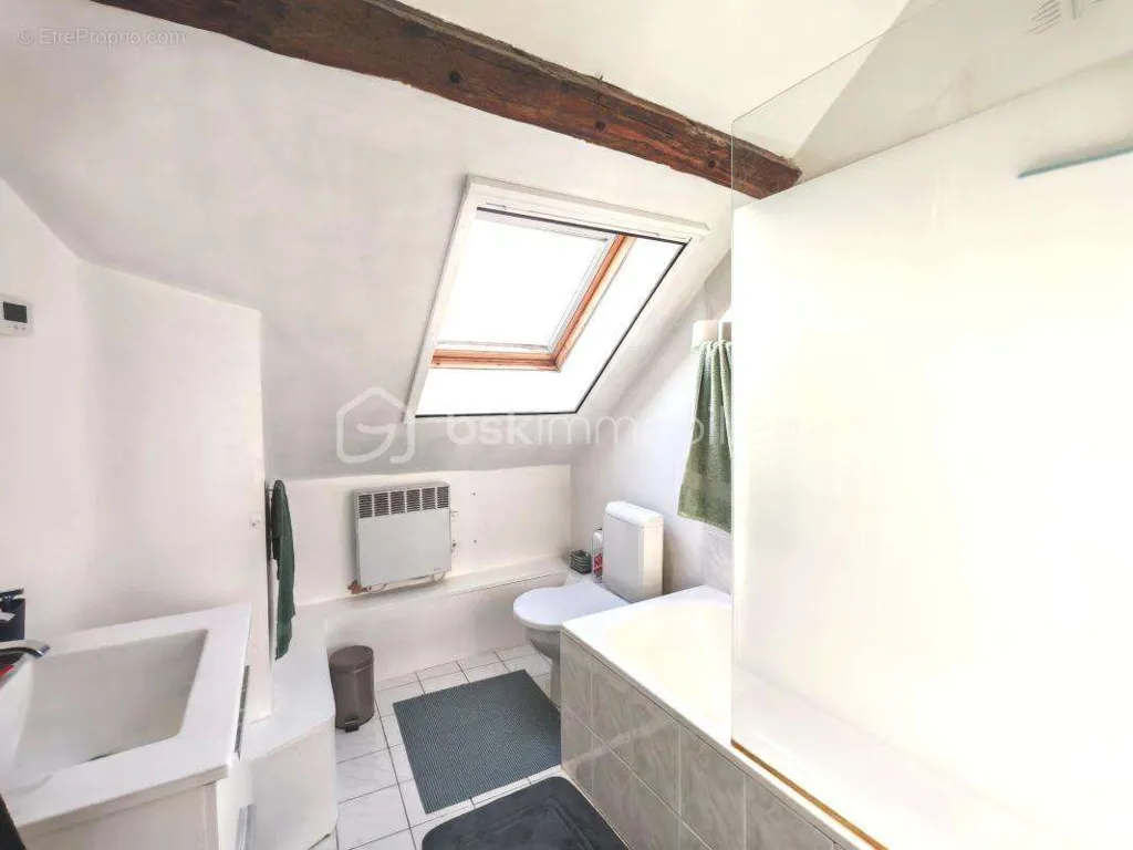 Salles de bain - Duplex de Charme en Hypercentre avec Vue Toits à Rebais