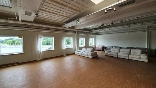 Pièces - Office Space with Parking in Løgstrup