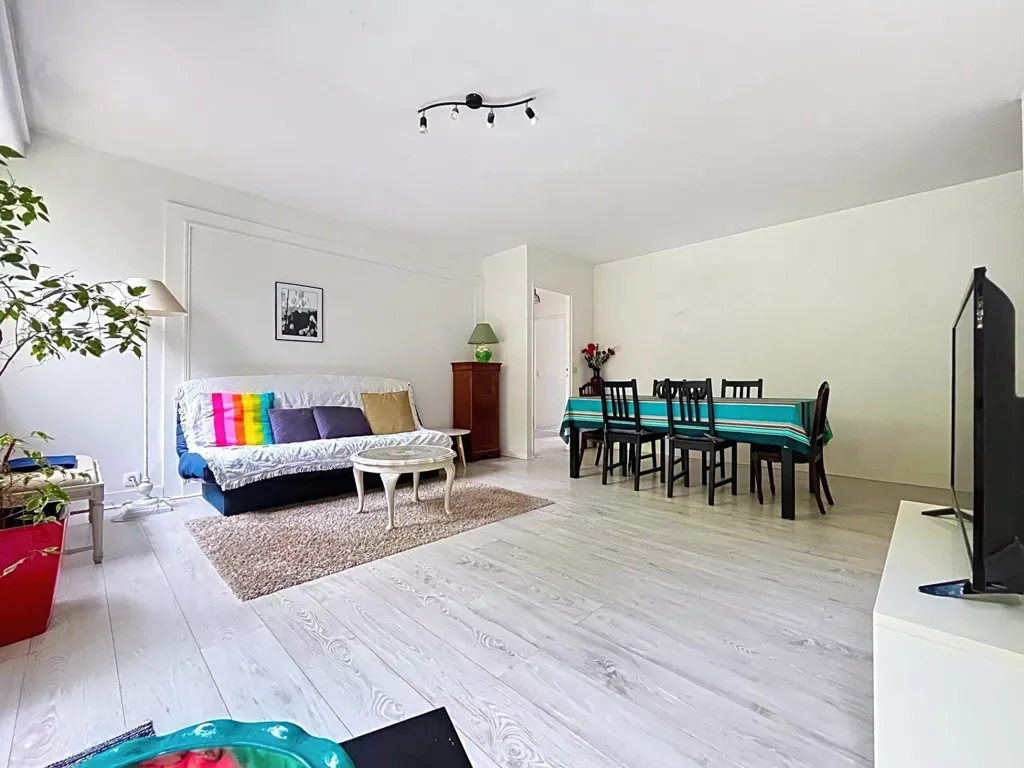 Séjour - Appartement 3 Pièces avec Jardin à Chatou