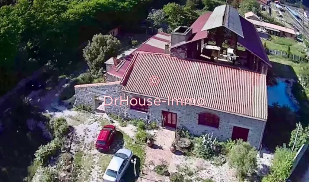 Vue aérienne - Propriété Atypique Isolée près de Perpignan