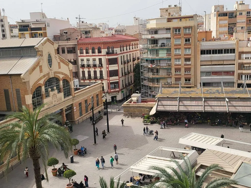 Luxury Flat with Plaza View in Alicante
