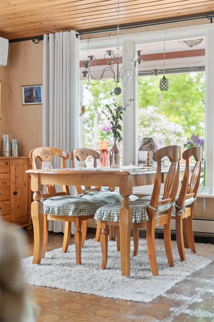 Sala da pranzo - Cottage with Lakeside Access near Mälaren