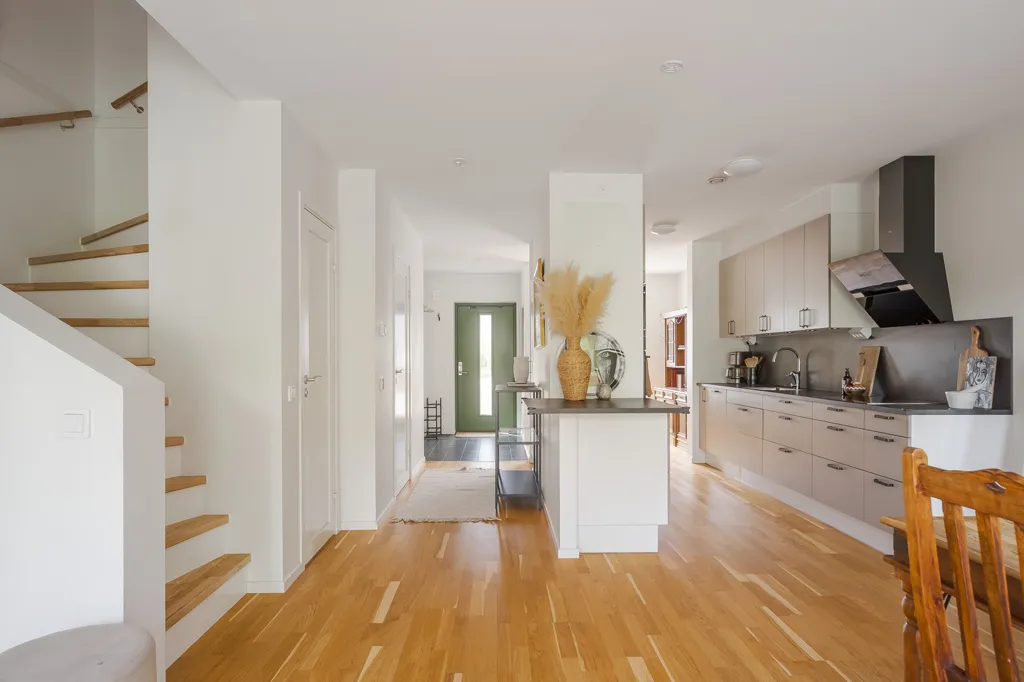 Hallway - Modern Flat with Balconies in Hasslum