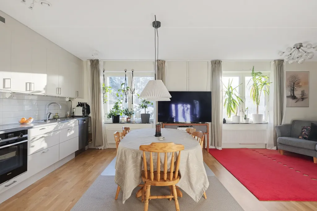 Söögituba - Modern Flat with Balcony in Silverdal