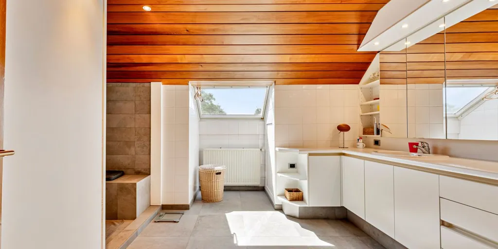 Salles de bain - Maison avec Jardin et Garage à Wevelgem