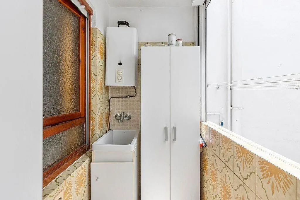 Bathrooms - 3-Bed Apartment with Terrace in El Acequión