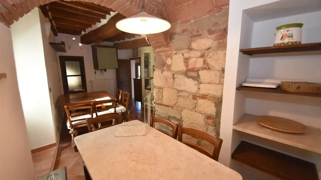 Söögituba - Tuscan-Style Apartment in Historic Centre, Rosignano Marittimo