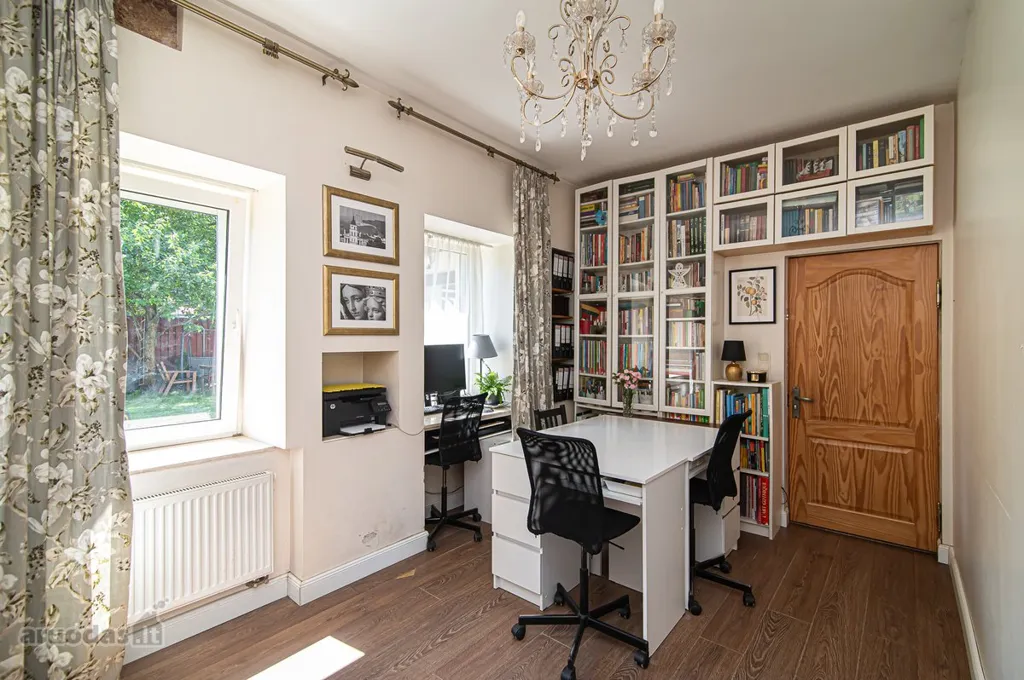 Kabinet - 4-Bedroom Apartment with Garden in Vilnius