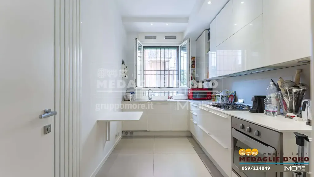 Köök - Rustic-Style Apartment with West-East Exposure in Modena