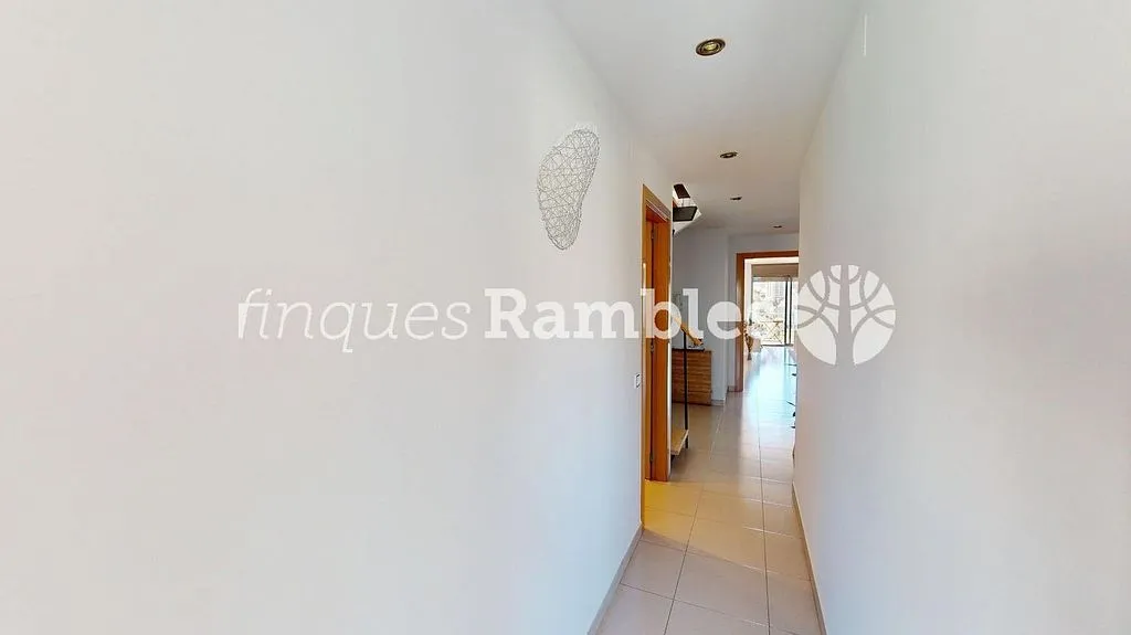 hallway_entrance