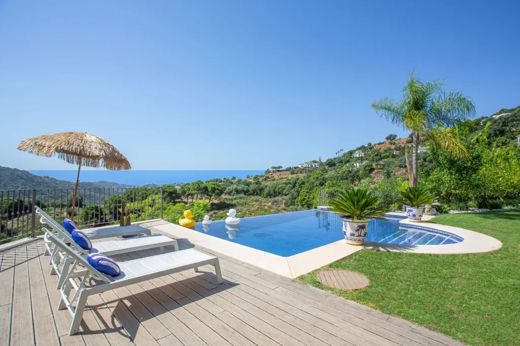 Bassein - Villa with Sea and Mountain Views in Monte Mayor
