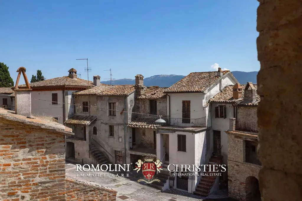 Välivaade - Historic Estate with Castle in Umbria