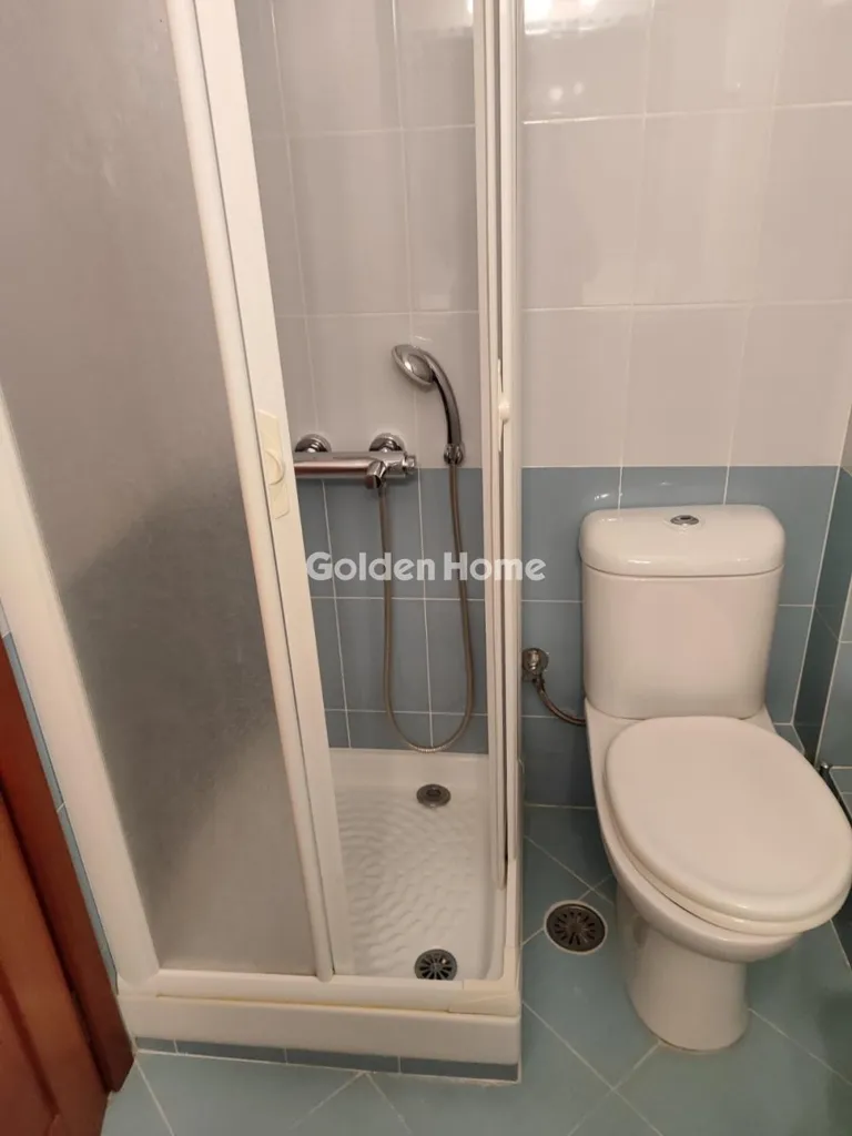 6-toaline maja asukohas GR