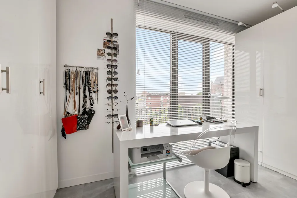 Bureau - Luxury Apartment with Balcony in Arnhem
