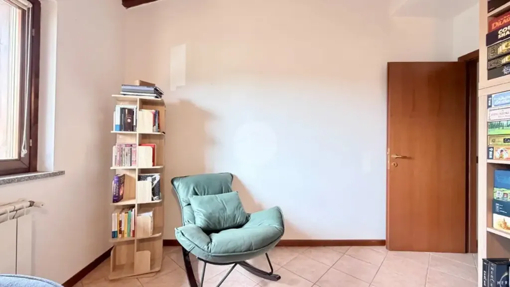 Bureau - Terraced Villa with Private Garden in Mairano
