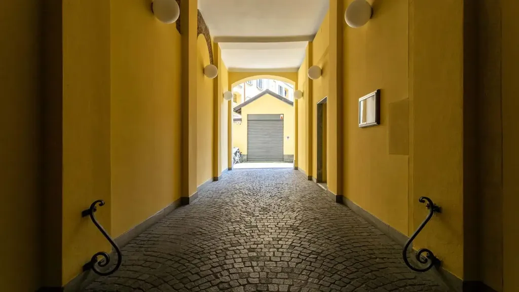 hallway_entrance